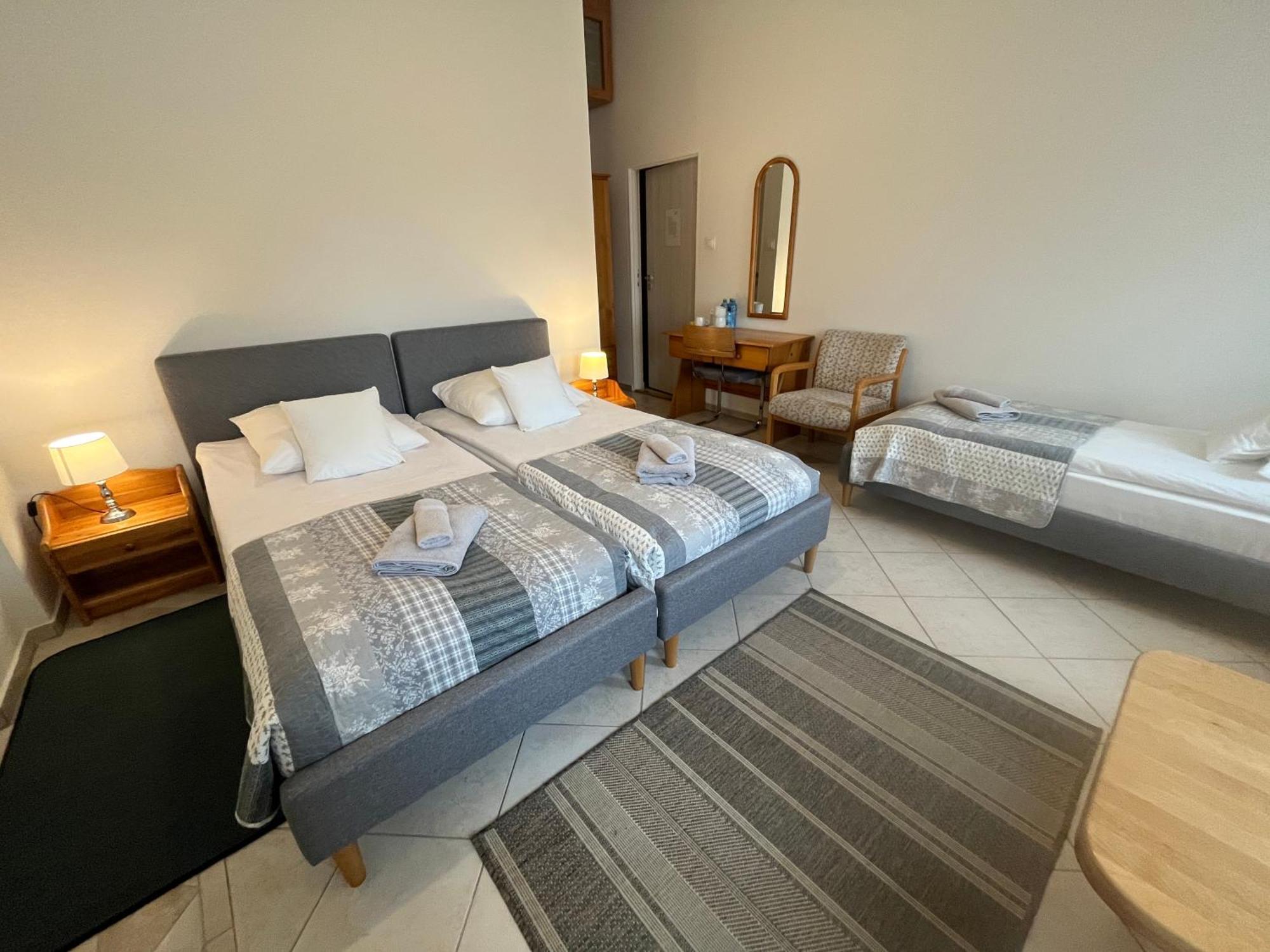 Gosciniec Jantar Hotel Gizycko Bagian luar foto
